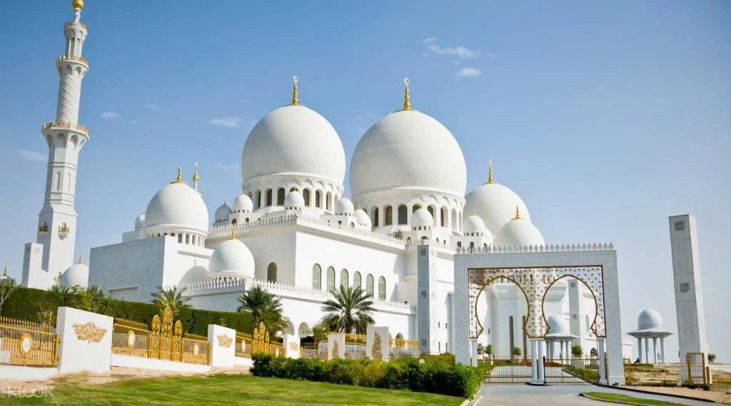 Masjid Sheikh Zayed Solo, Masjid MBZ