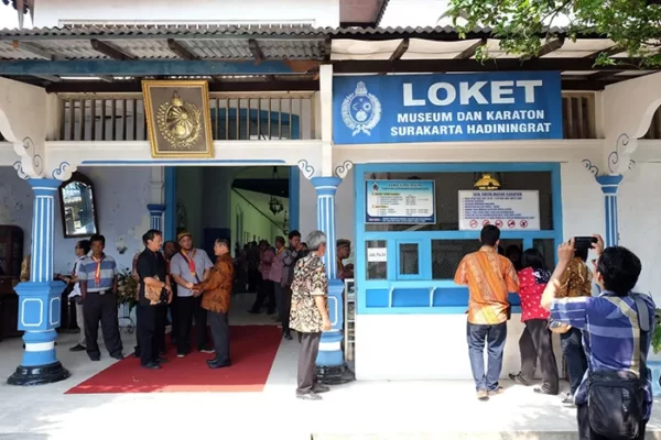 Mengenal Museum Keraton Surakarta dan HTM harga tiket masuk keraton